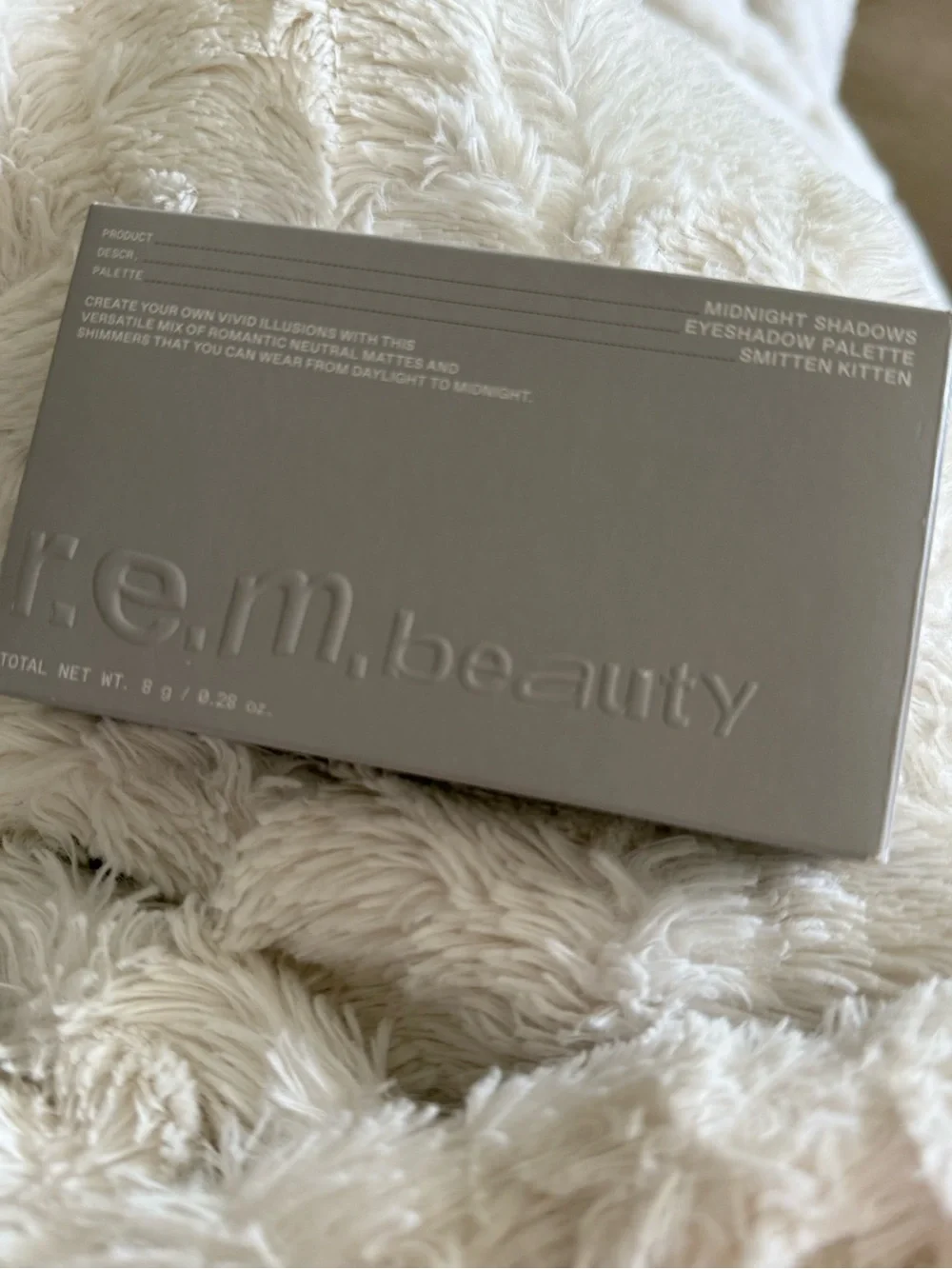 r.e.m. beauty 5 color eye shadow palette- smitten kitten